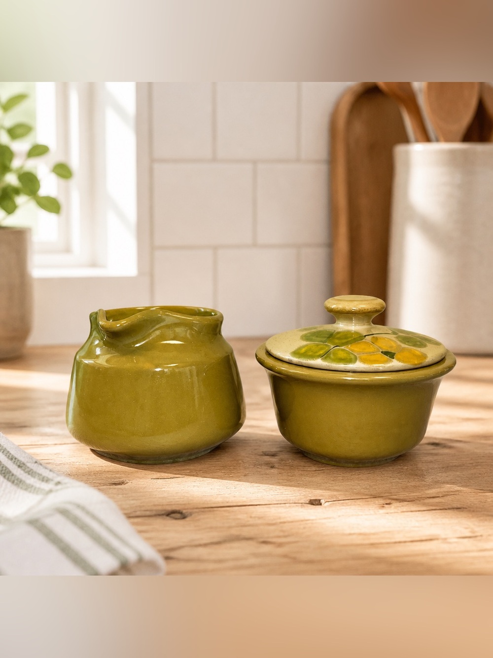 Pebble Beach" pattern by Franciscan Earthenware Creamer and Sugar Lidded Dish